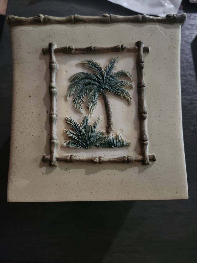 Kleenex Holder