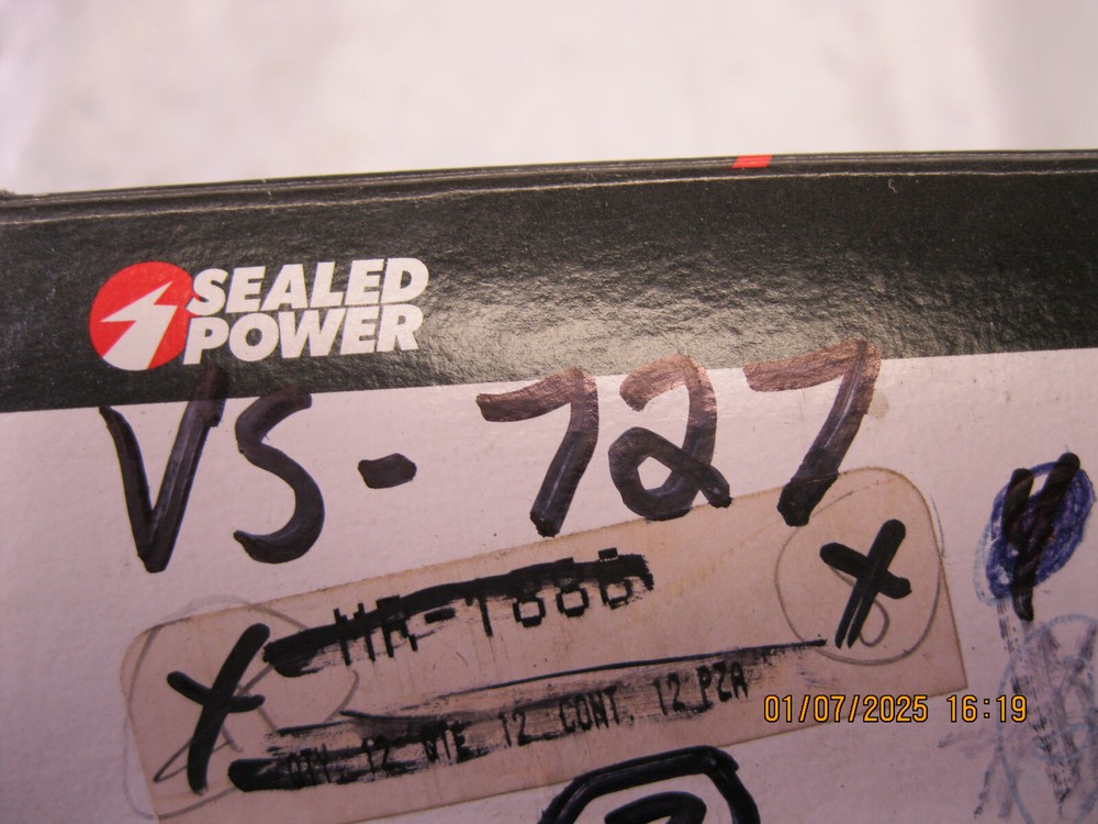3 Engine Valve Springs Sealed Power VS-727 (3 pack)