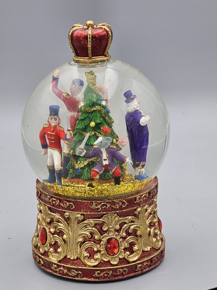 NUTCRACKER SUITE Musical Lighted Christmas Water Globe Kurt Adler Nice Working