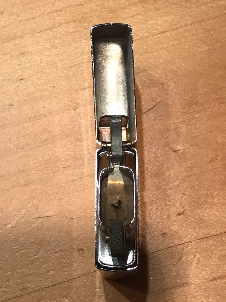 CHROME SEAGATE ADVERTISEMENT CIGARETTE LIGHTER