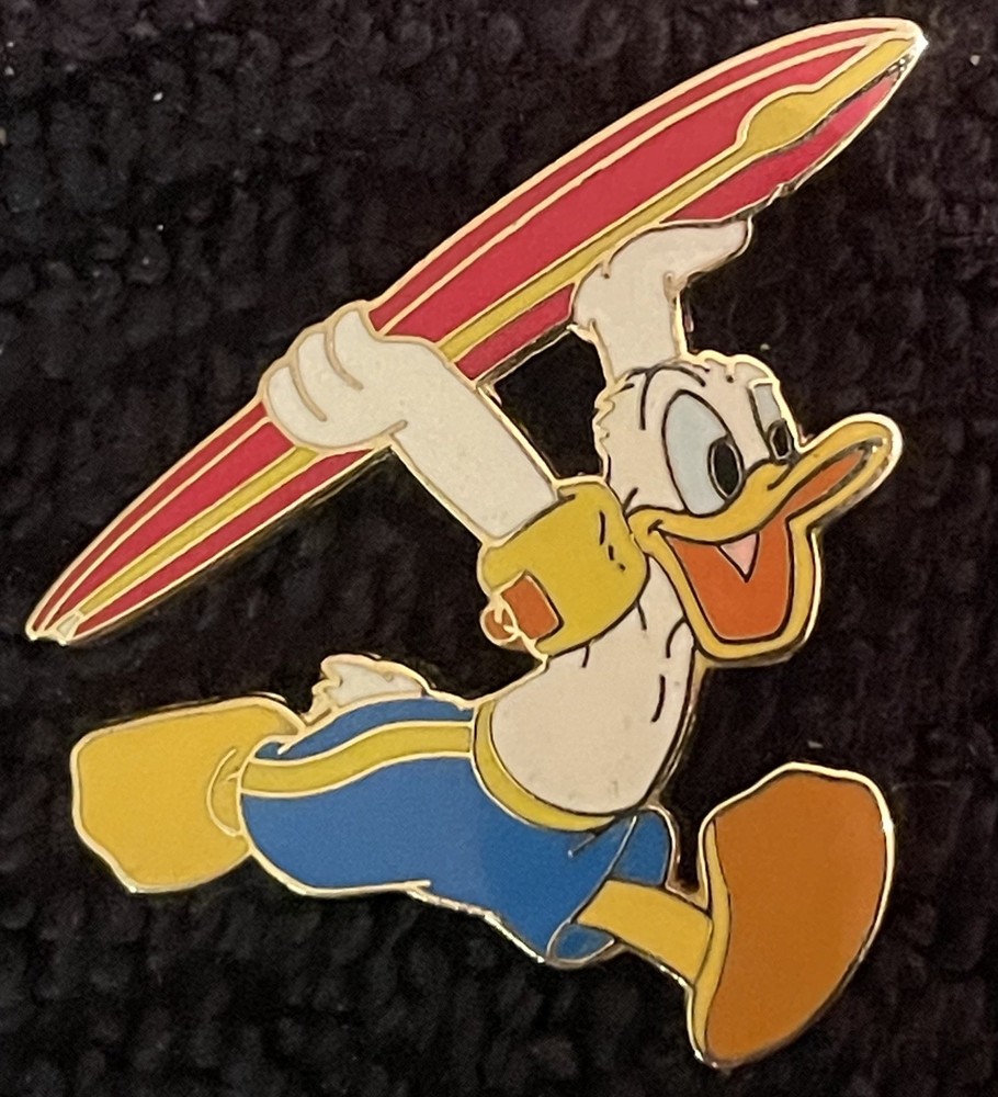 Disney - DLR Donald Duck Surfboard / Beach Pin