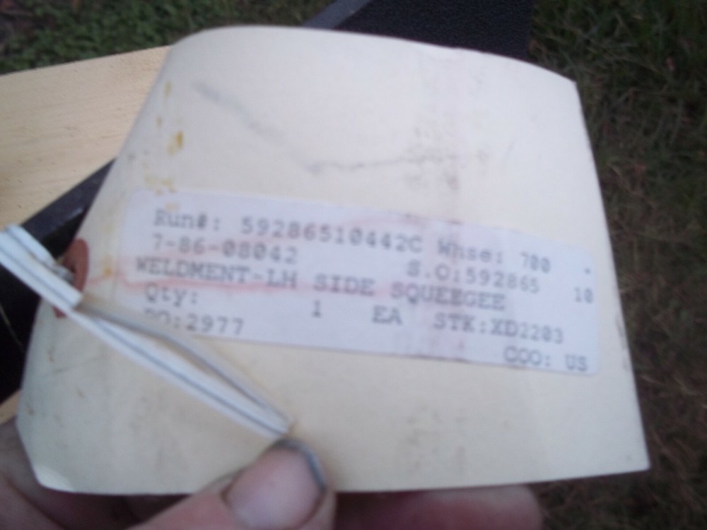 WELDMENT  LEFT  SIDE SQUEEGEE  PART NUMBER  7-86-08042