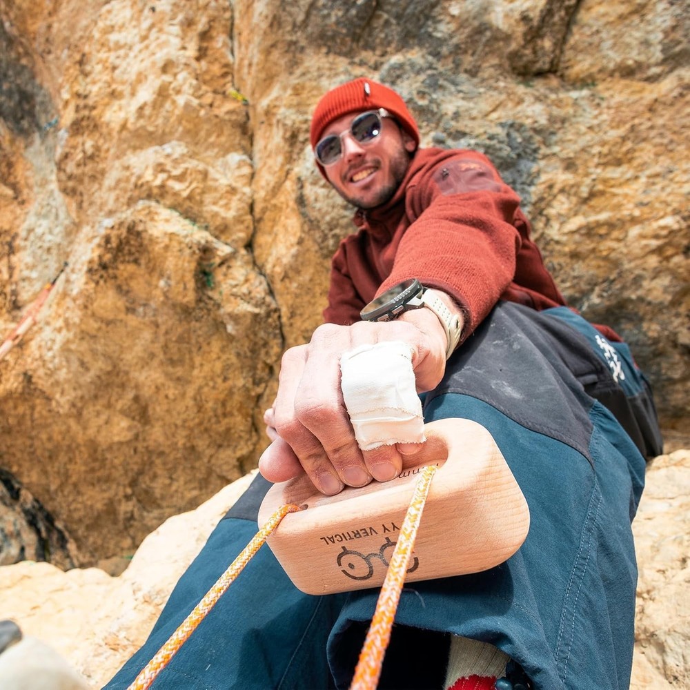 YY Vertical - Hang Holds