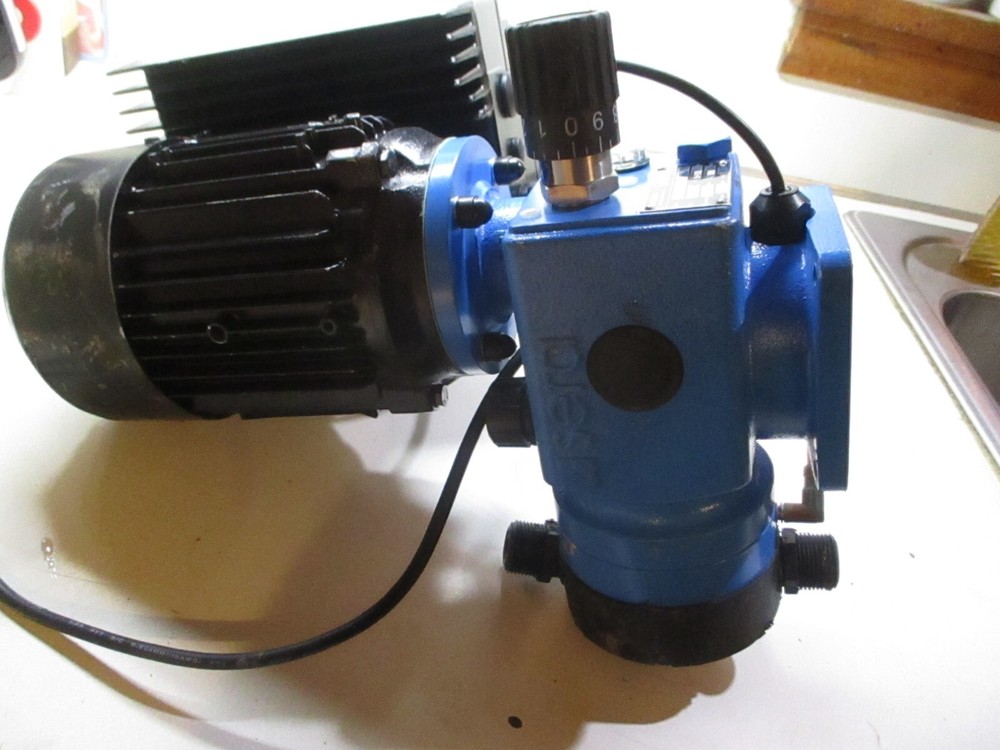 SERA RF409.2-115e Dosing Pump See Pics & Description
