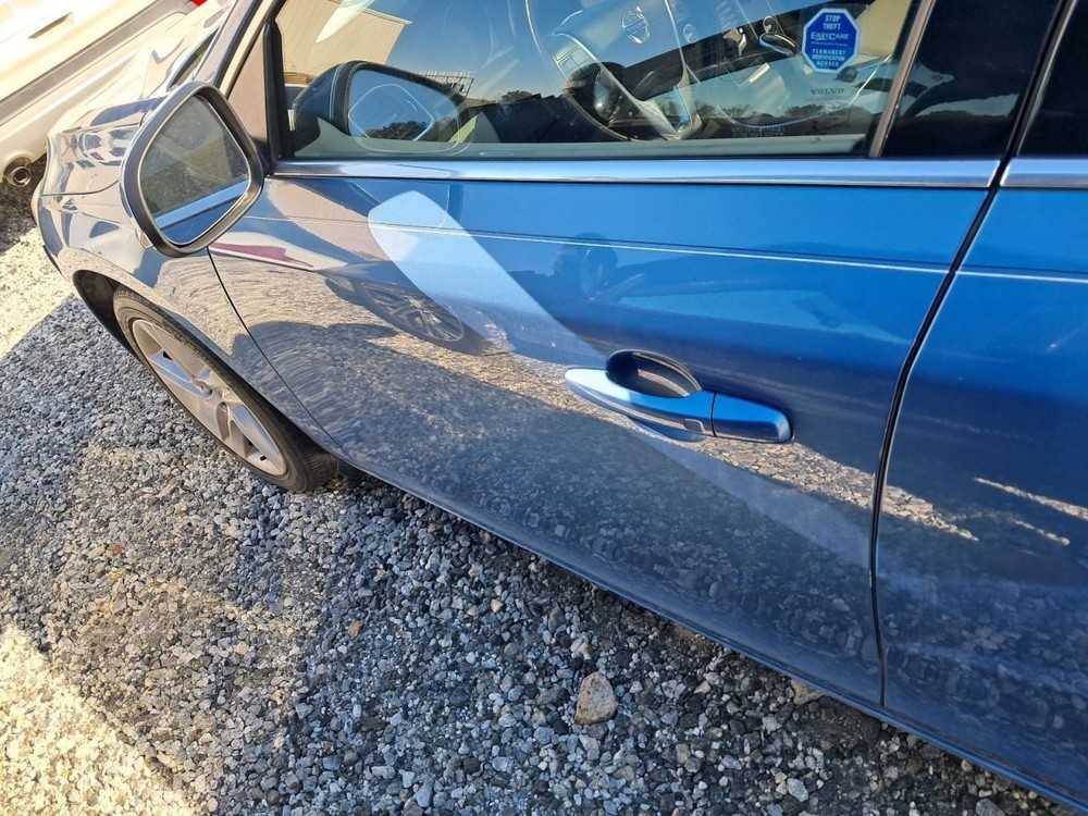 S60 2014 Glove Box 4848861