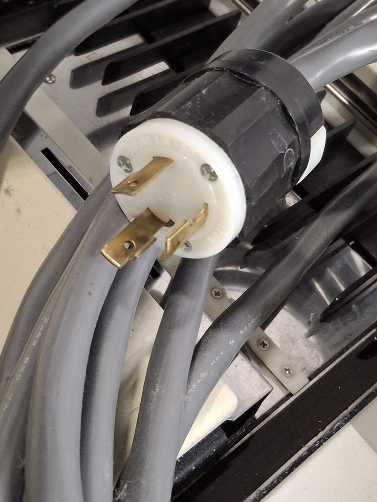 Beckman Coulter AU480 Chemistry Analyzer