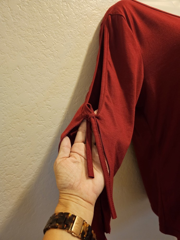 Loveu.dear Solid Red Pullover Blouse Top Size Large ¾ Bell Sleeves Open Top Ties