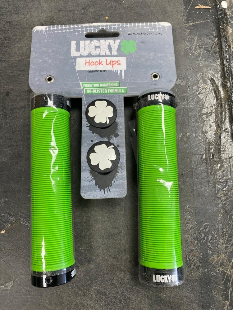 Lucky [900] Scooter green grip with cap
