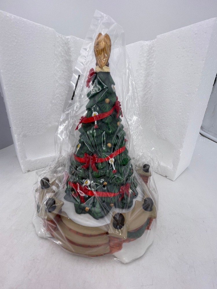 Department 56 - Dickens' Town Tree 7" - #4044820