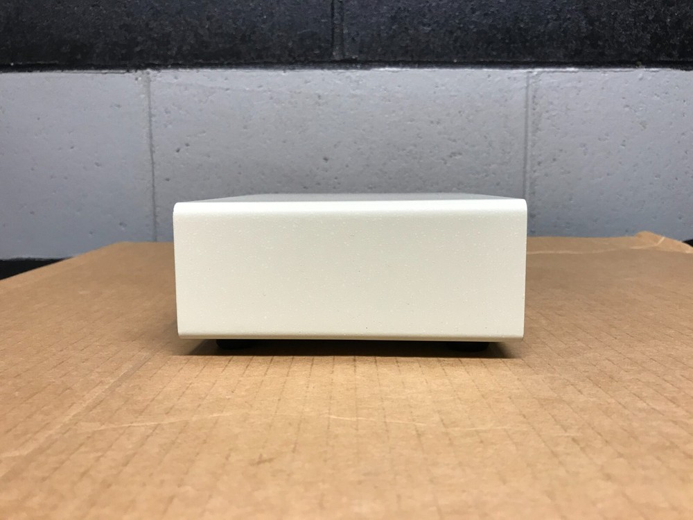DataSwitch 4-Way Desktop RJ-45 Data Transfer Switch -No Power Required - NEW