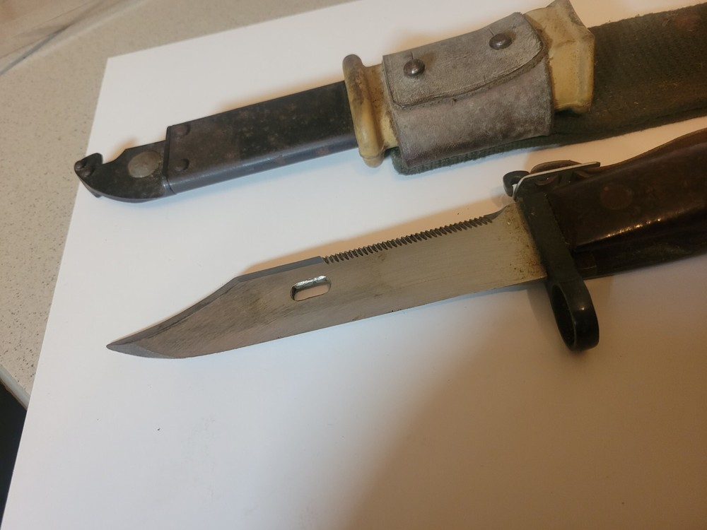 Romanian Bakelite Wirecutter Bayonet & Scabbard Type l Complete