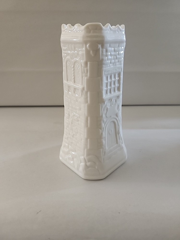 Vintage 1998 Event Piece Thomond Tower Vase