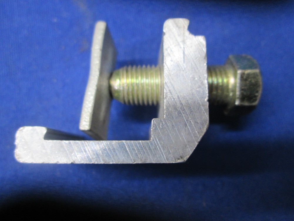 Milbank 200 Amp OLD STYLE Meter Base Socket Lug