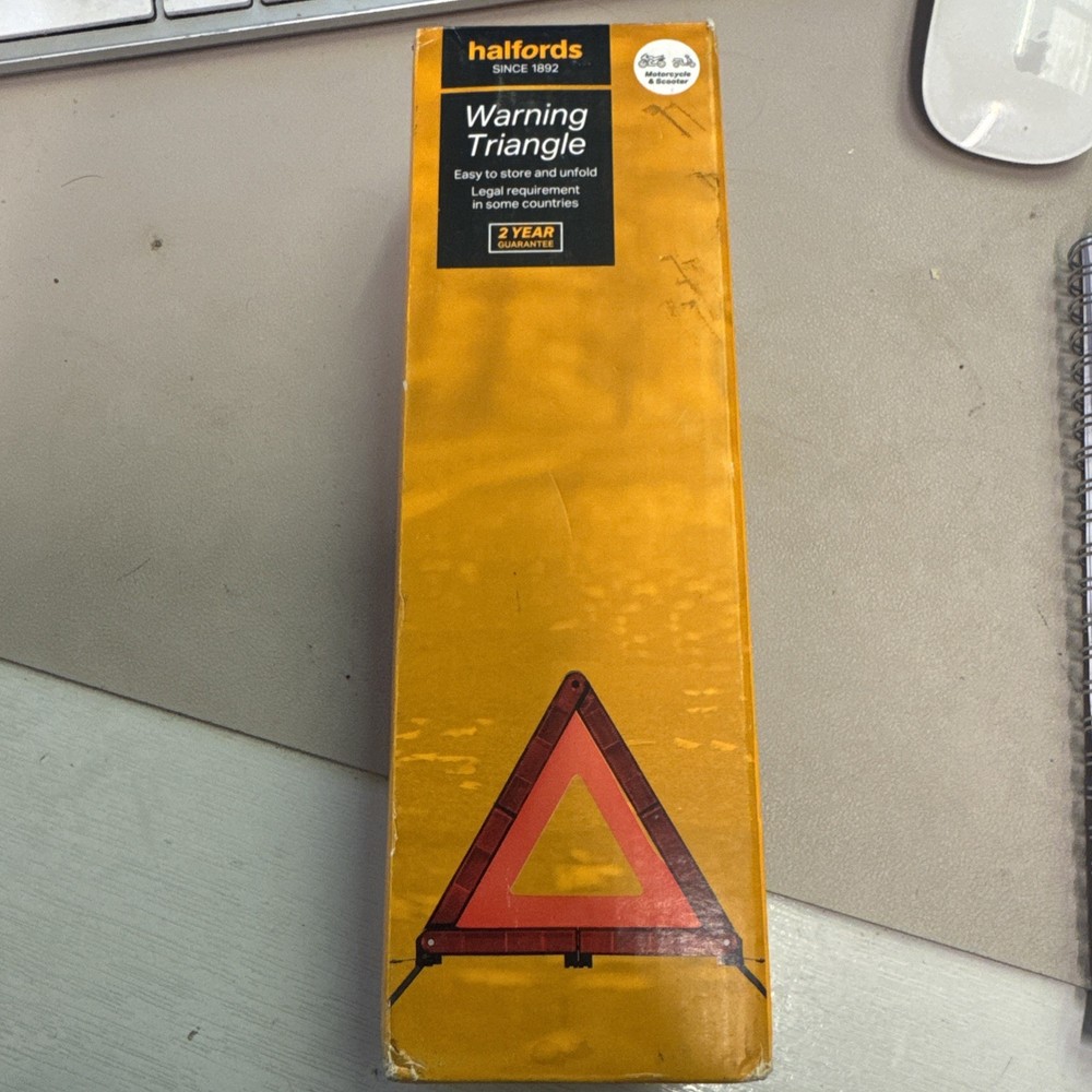 Halfords Warning Emergency Triangle with hard case
