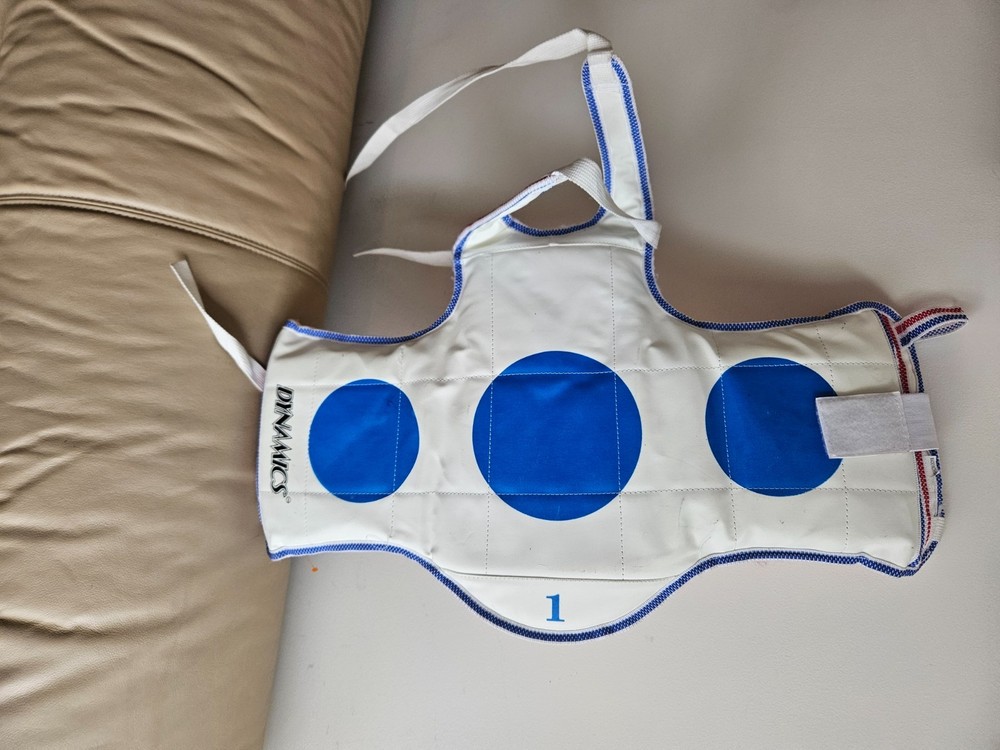 DYNAMICS Protective Tie 2 Side Reversible Chest Guard 27" Across 16" Top/Bottom