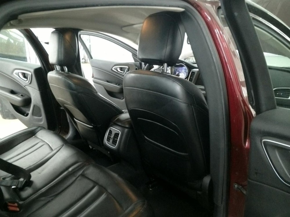 200 2015 High Mounted Stop Light 104753328