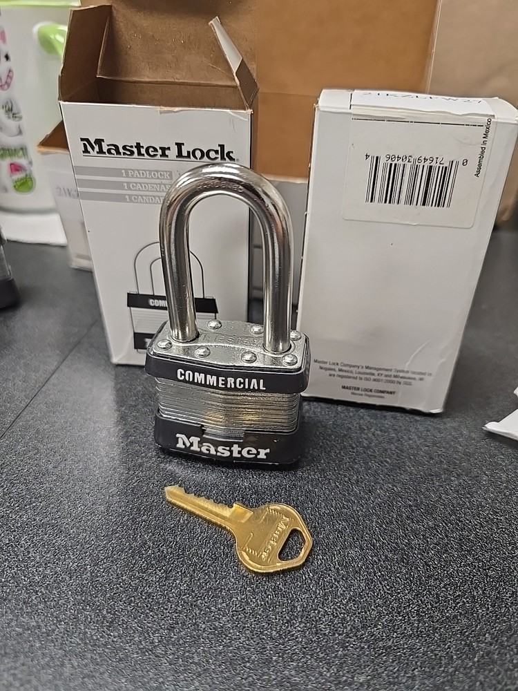 Master Lock 21KZLFW27 Padlock, KEYED DIFFERENT Standard Shackle