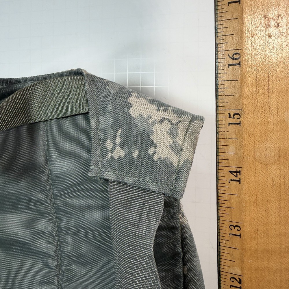 Tactical Tailor 3L Hydration System in ACU Camouflage Source Bladder, looks NEW