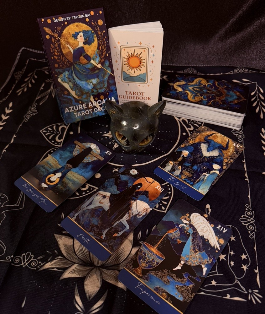 🌙 Tarot Gift Set – Azure Arcana Deck with Cloth & Cat Statue