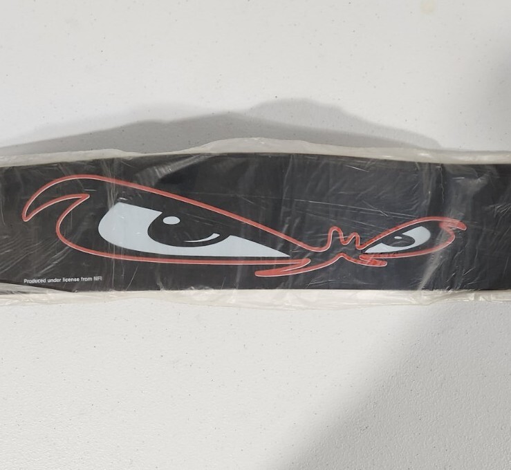 Vtg Windshield Sunscreen Eyes Static Cling 4X60" Auto Art