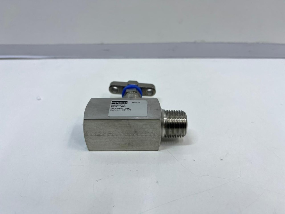 New Parker HNVS8M8FNC Needle Pattern Hand Valves , UK#10