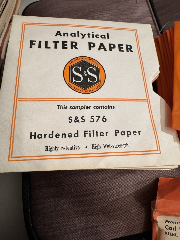 Schleicher & Schuell analytical filterpaper