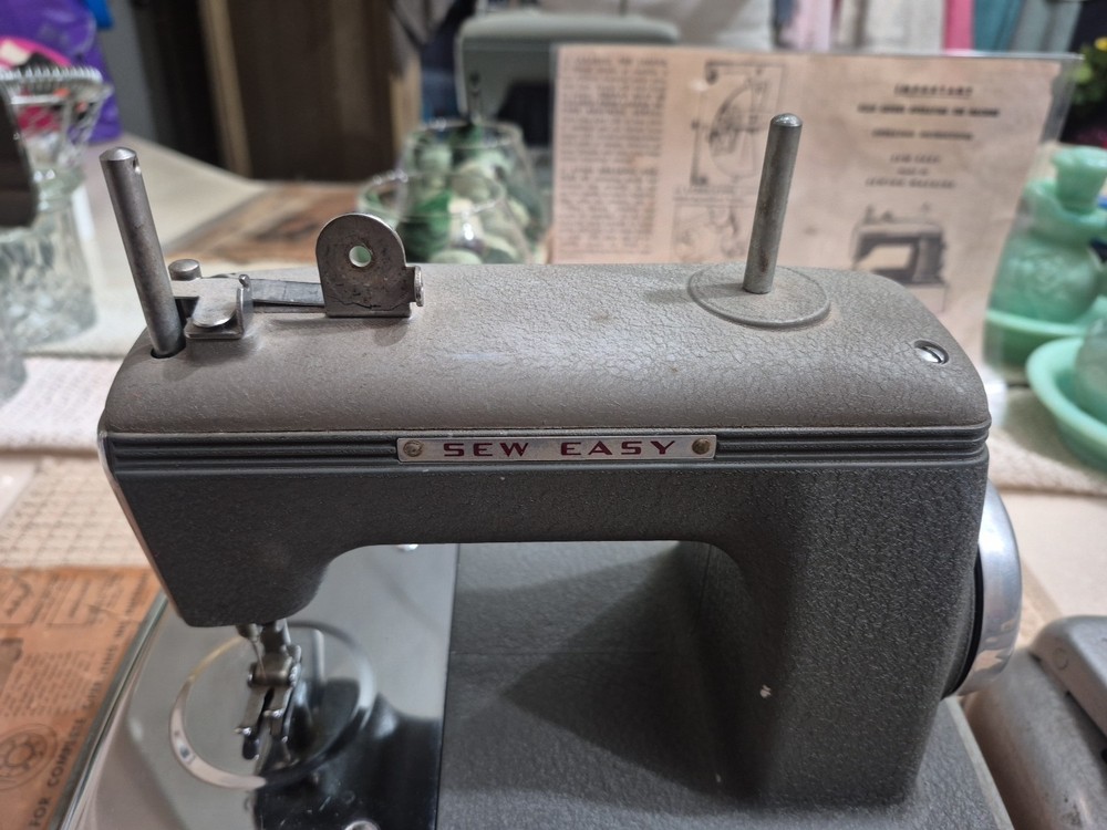 Vintage Sew Easy Model 43 Single thread sewing machine