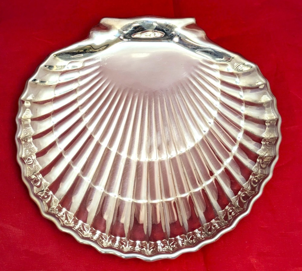 Gorham Sterling Silver 2-Footed Scalloped Shell Candy Dish, 6-1/8'' by 6''