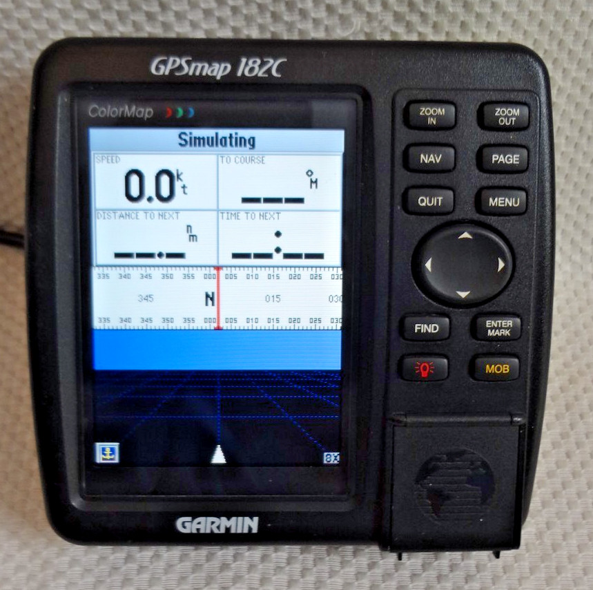 GARMIN GPSMAP 182C MARINE CHART PLOTTER FISHFINDER GPS UNIT w/ MOUNTING KNOBS