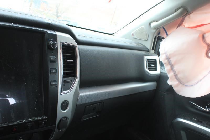 TITAN 2018 Camera/Projector 591025