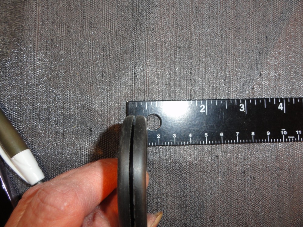 QUANTITY 4 BLACK RUBBER SEALS 2 1/4 INCH DIAMETER