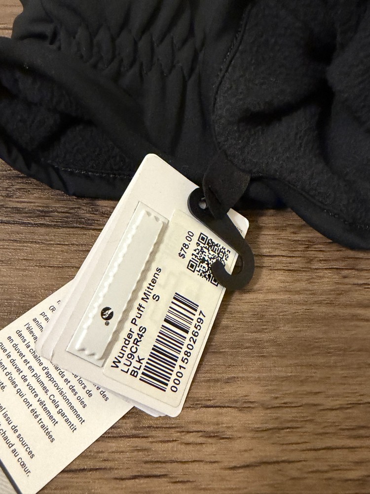 Women's Lululemon Wunder Puff Down Mittens, size Small
