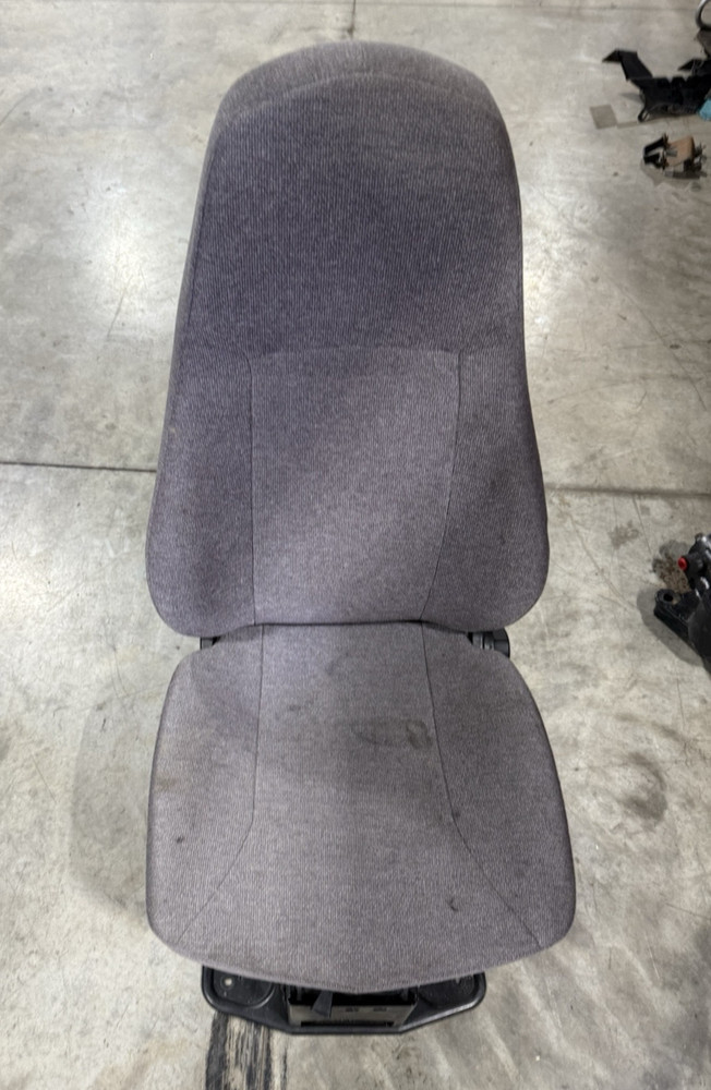 2020 INTERNATIONAL LT SEAT FRONT RH