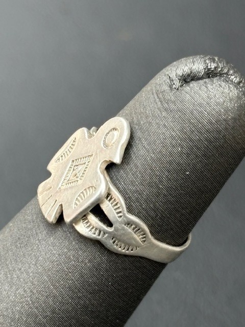 NATIVE AMERICAN 925 STERLING SILVER STYLISED EAGLE RING SIZE 3