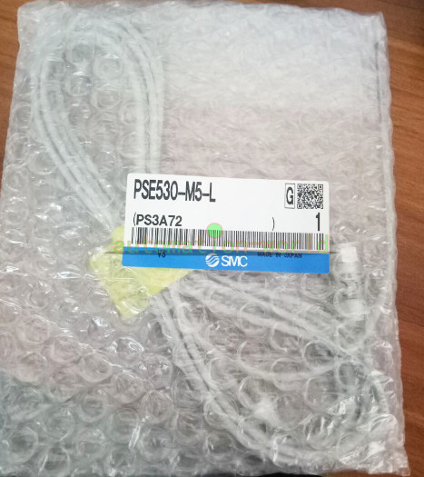 1PCS SMC PSE530-M5-L Pressure Sensor NEW