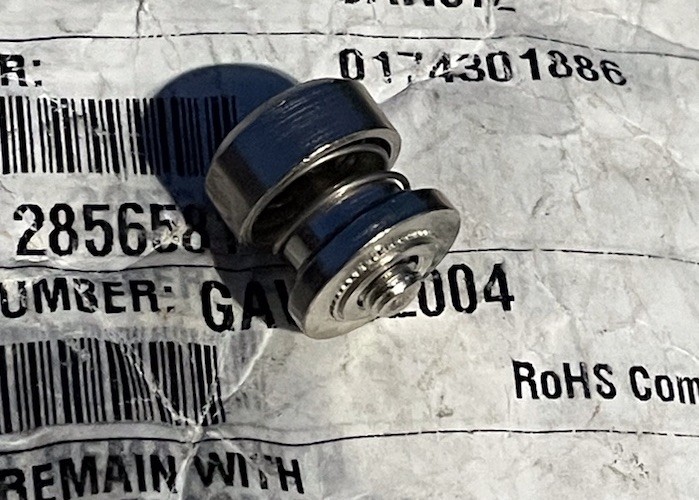 30PCS PENN ENGINEERING PF60-032-1CN CAPTIVE PANEL SCREW LOW PROFILE