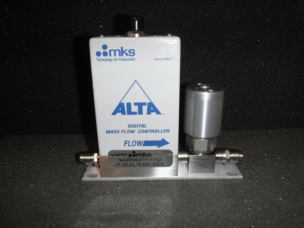 MKS DIGITAL MASS FLOW CONTROLLER 1480A-26553 20 SCCM