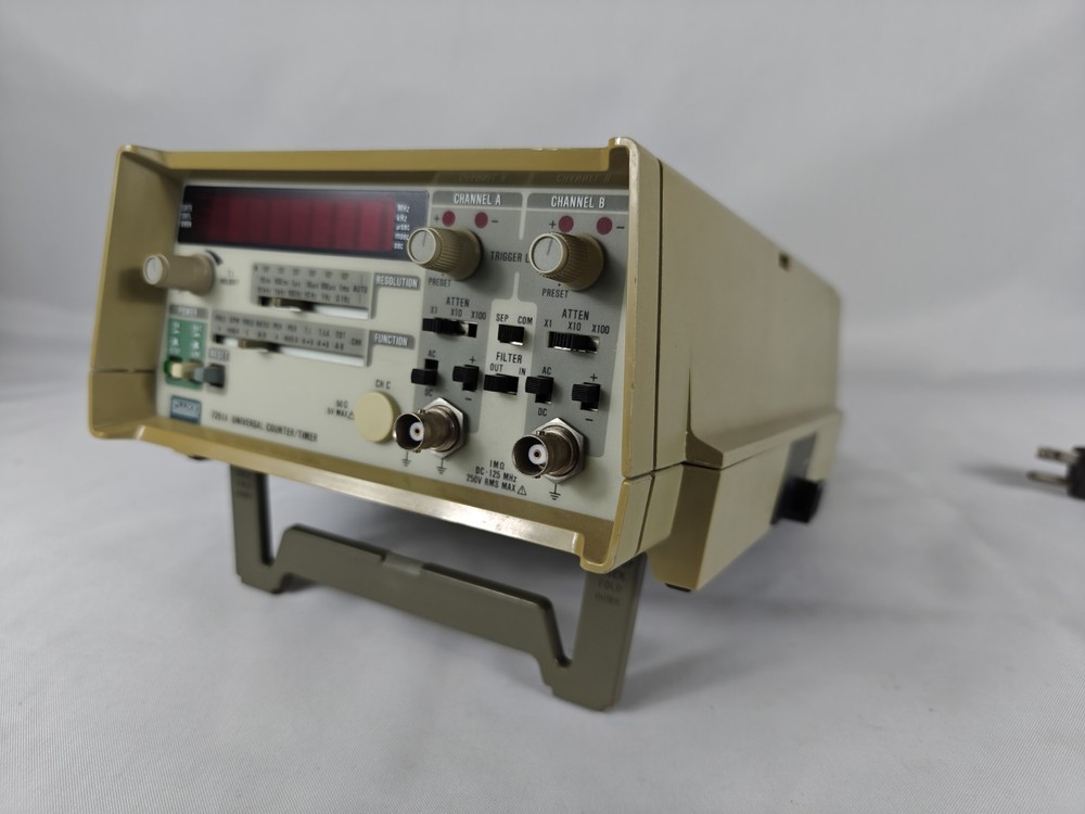 Fluke 7261A Universal Counter/Timer Working