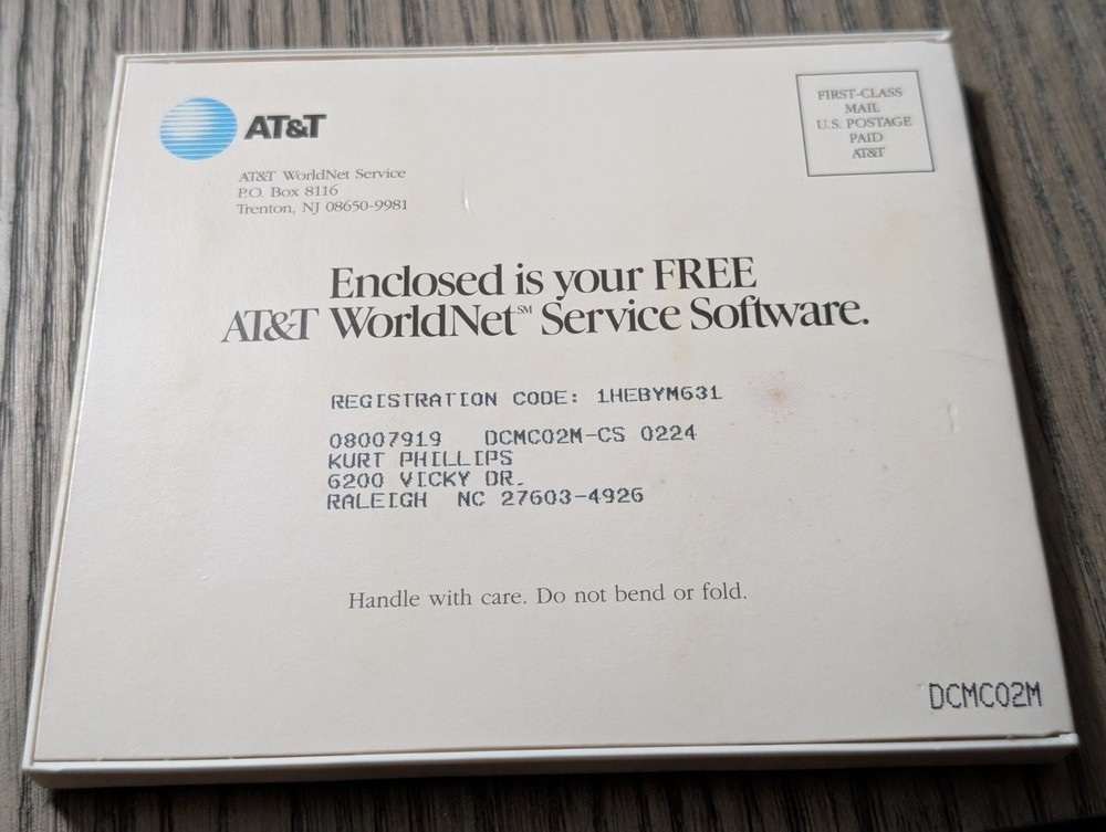 AT&T WorldNet Service CD-ROM Internet access Windows 95/Mac Netscape Navigator