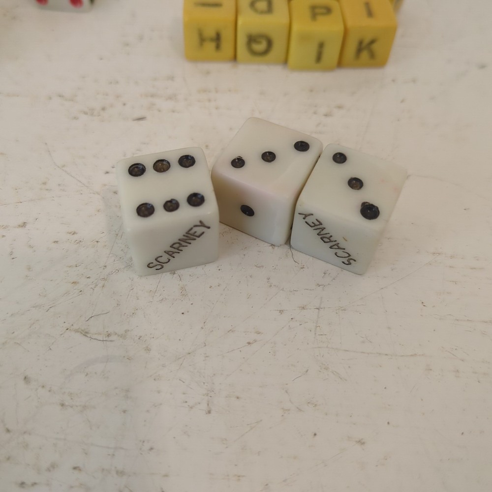 Antique dice lot 70