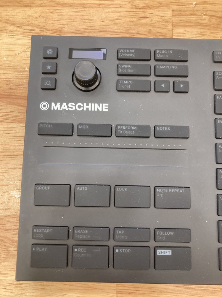 Native Instruments MASCHINE MIKRO MK3 Drum Controller USED
