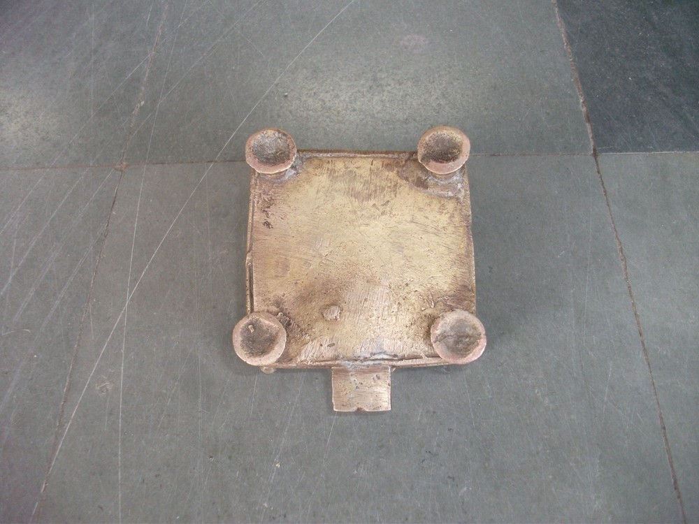 Vintage Brass Handcrafted Jali Cut Solid Heavy Stand/Throne, Nice Patina