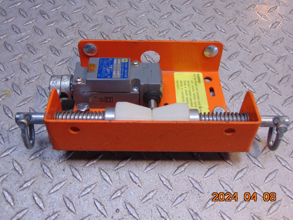 SQUARE D 9007 C54H LIMIT SWITCH