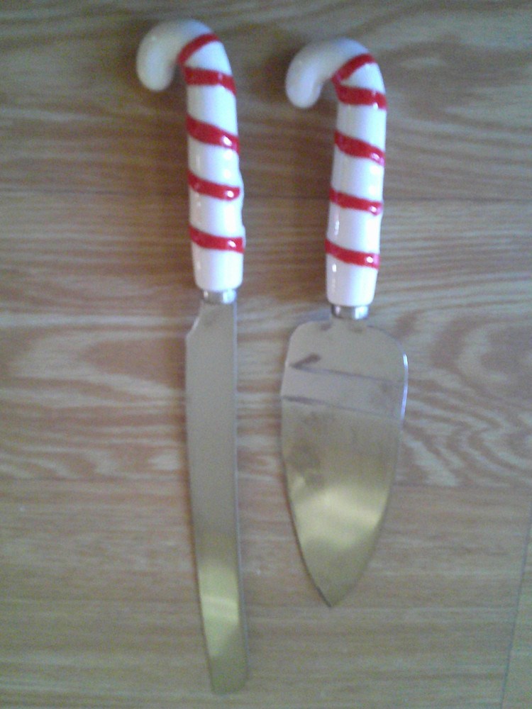 Holly Candy Cane 2 Piece Dessert Servers 12" & 10"