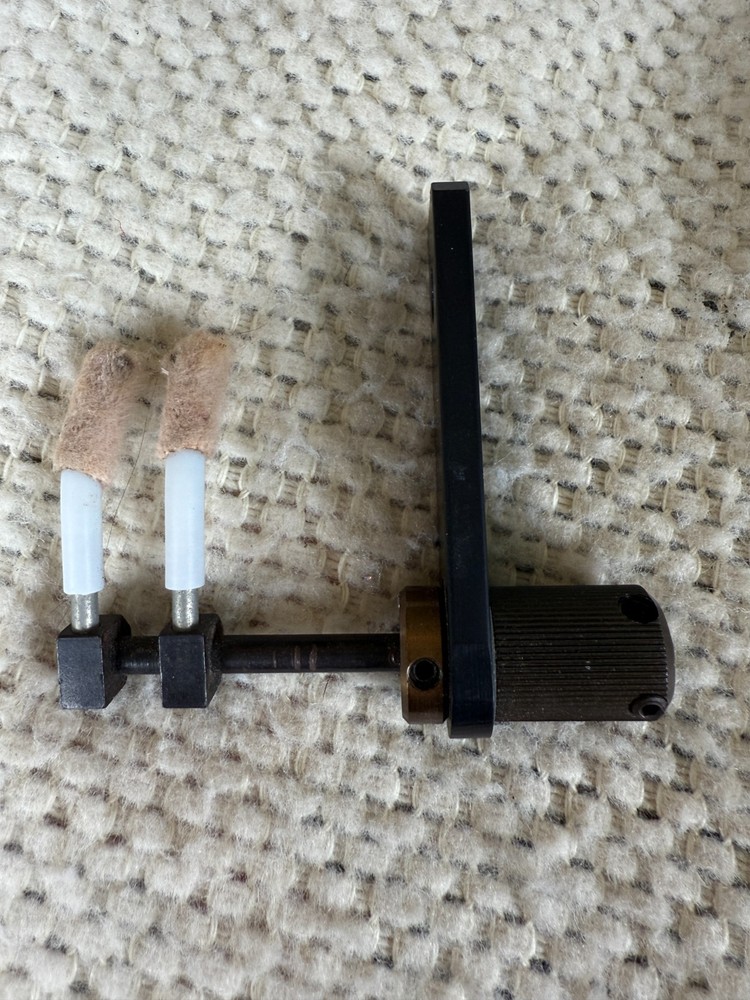 Dual Prong Archery Flipper Rest