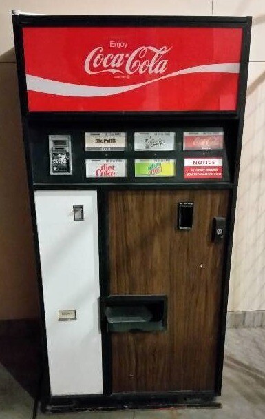 (1) Vintage Vending Machine Label - Dr Pepper - 12 oz