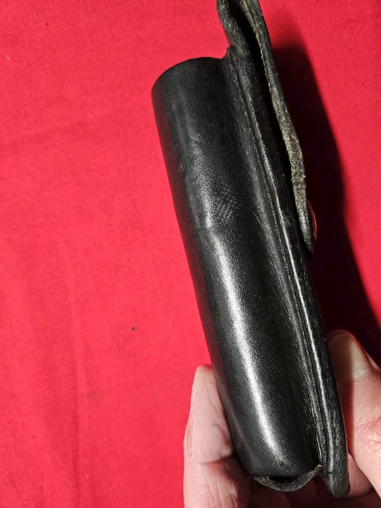 Casco INTL Black Flashlight Pouch. 1"x5".