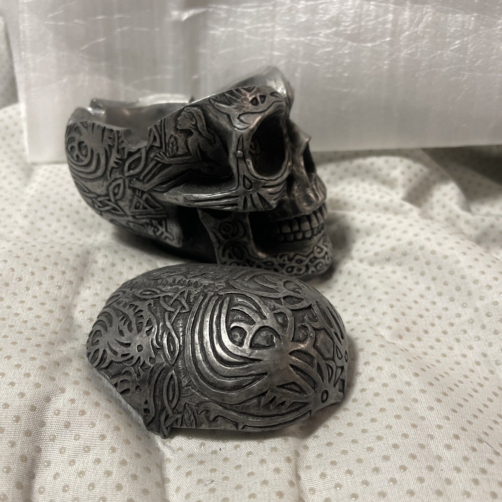 WUI Skull Ashtray Vintage
