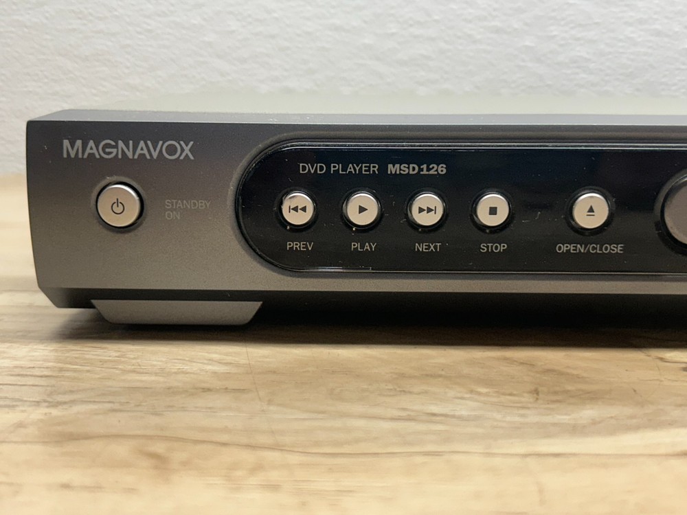 2006 Magnovox MSD126 DVD Player With Remote And Component Cables Tested Works