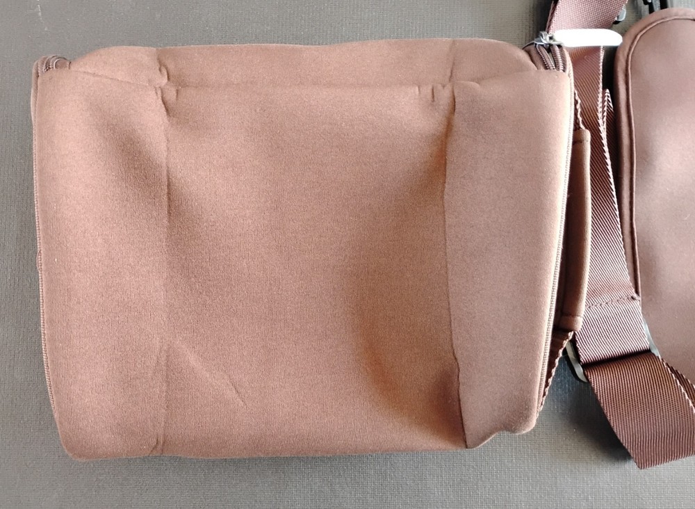 SimplyGo mini accessory case, shoulder strap